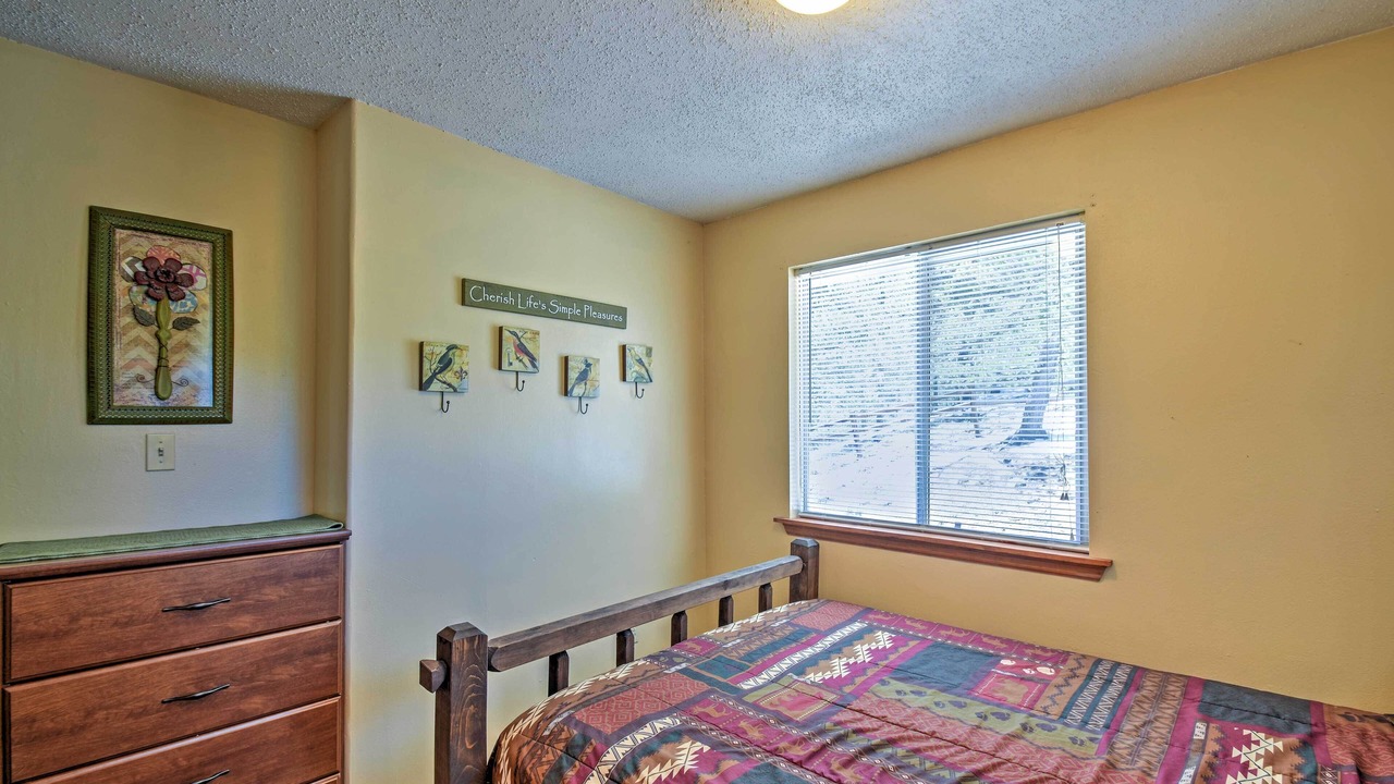 Photo of Bedroom in Rainbow Valley