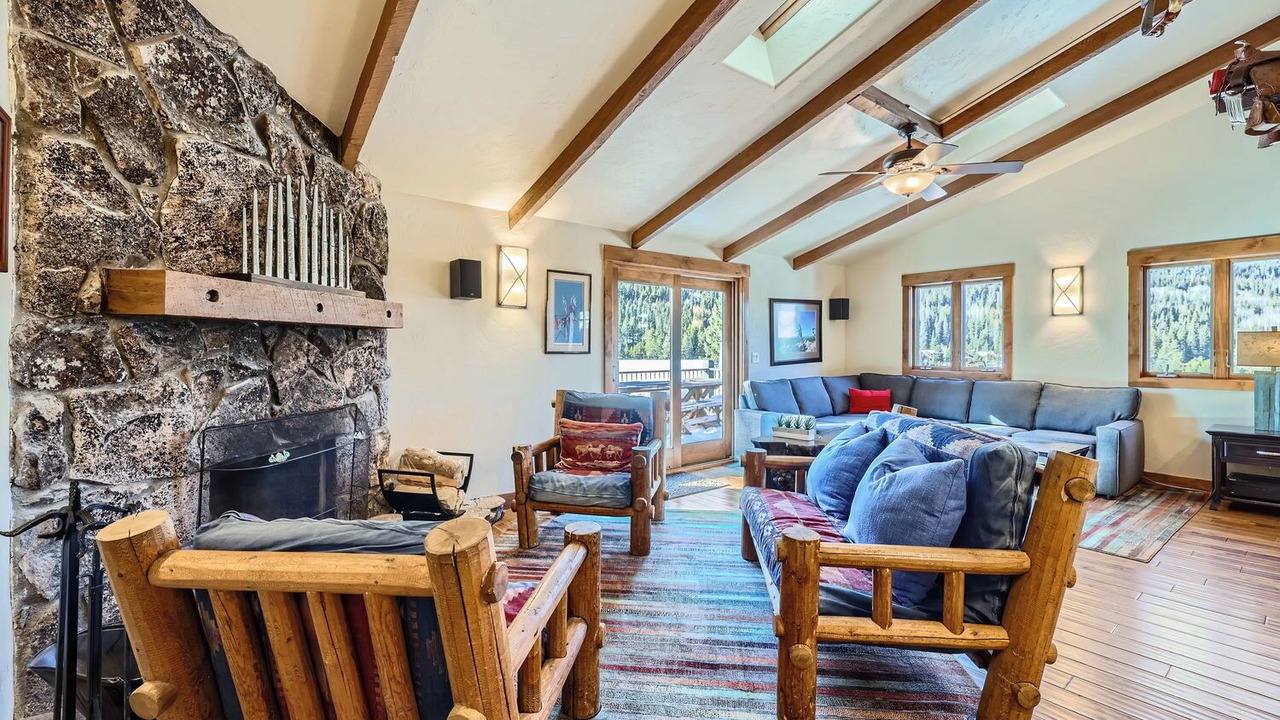 Photo of Livingroom in Blue River