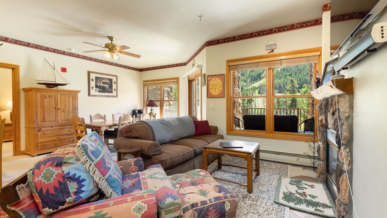 Photo of Livingroom in Mountain House