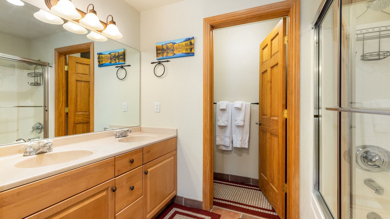 Photo of Bathroom in Mountain House