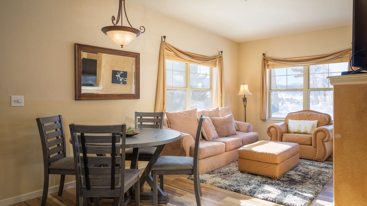 Photo of Livingroom in Fraser