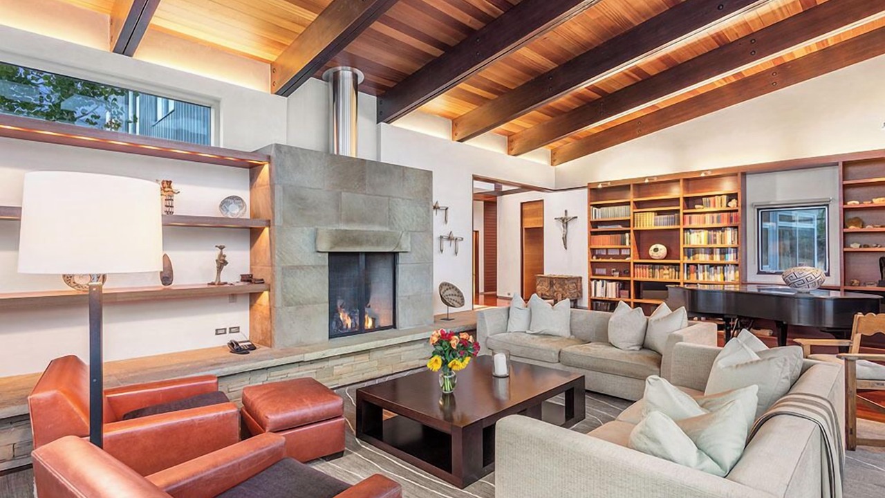 Photo of Livingroom in Red Mountain