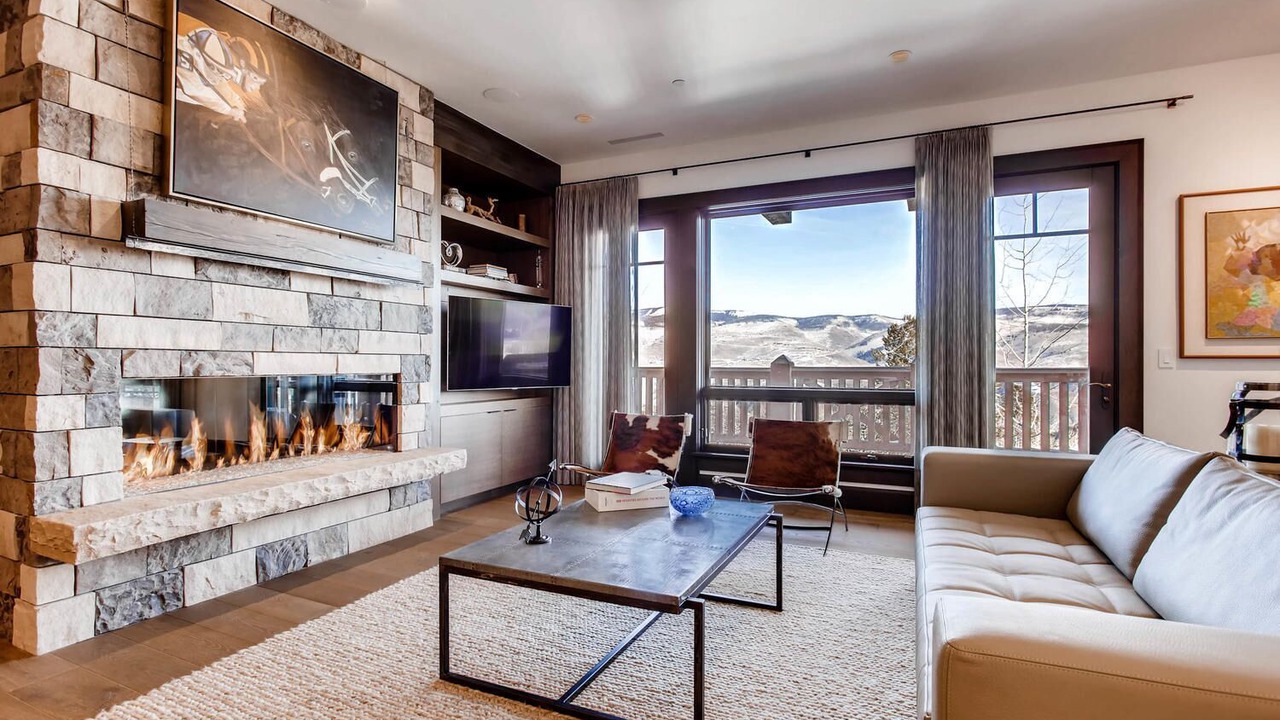 Photo of Livingroom in Avon