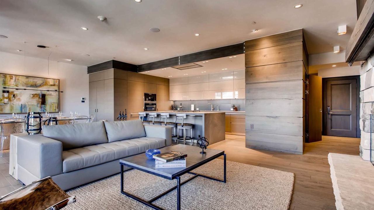 Photo of Livingroom in Avon