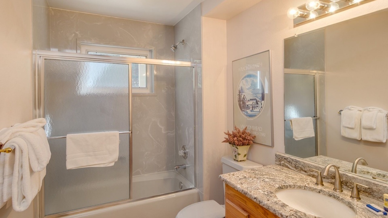 Photo of Bathroom in Breckenridge Heights