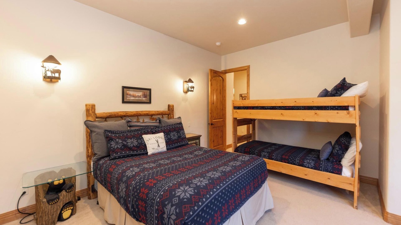 Photo of Bedroom in Warrior's Mark West