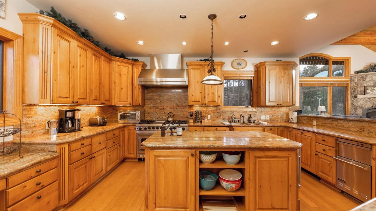 Photo of Kitchen in Warrior's Mark West