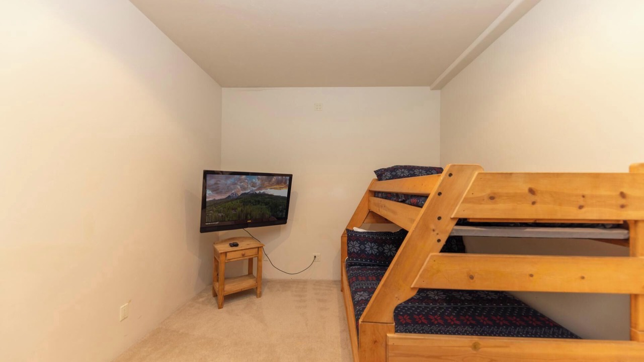 Photo of Bedroom in Warrior's Mark West