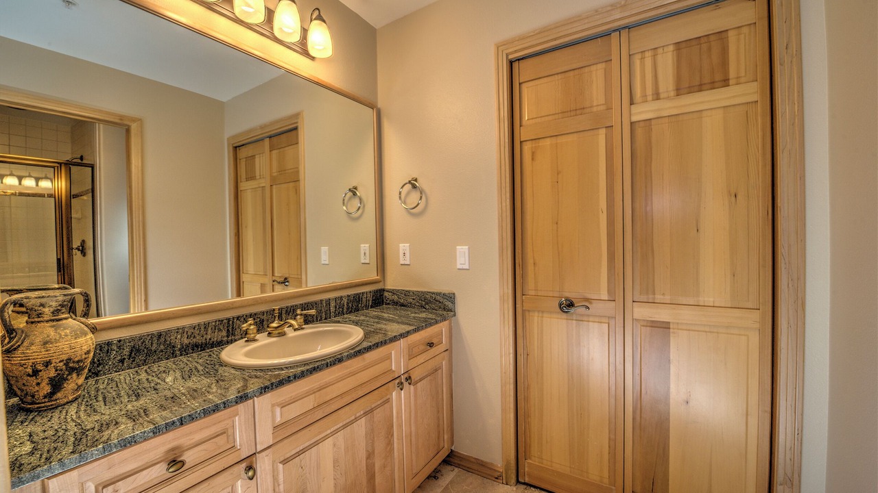Photo of Bathroom in Warrior's Mark