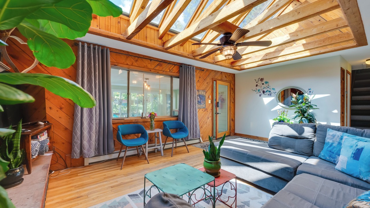 Photo of Livingroom in Coal Creek