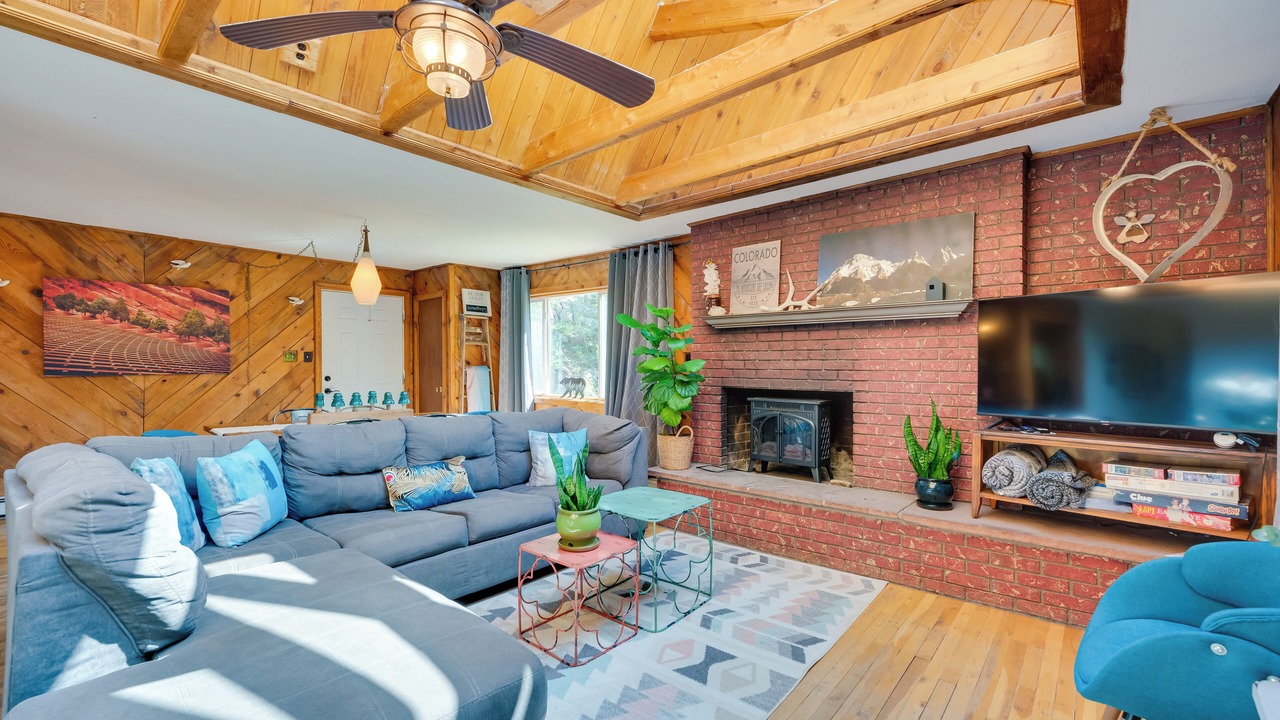 Photo of Livingroom in Coal Creek