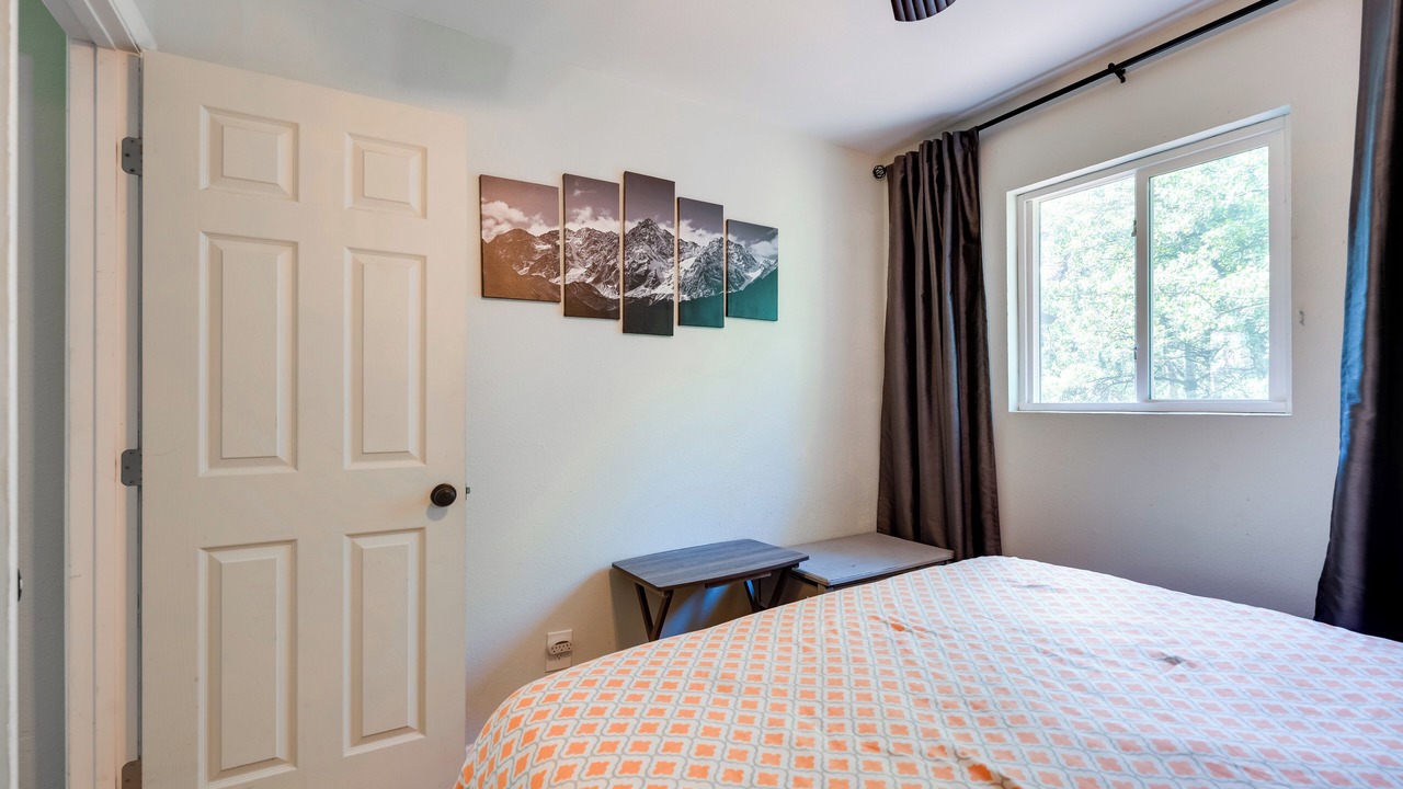 Photo of Bedroom in Coal Creek