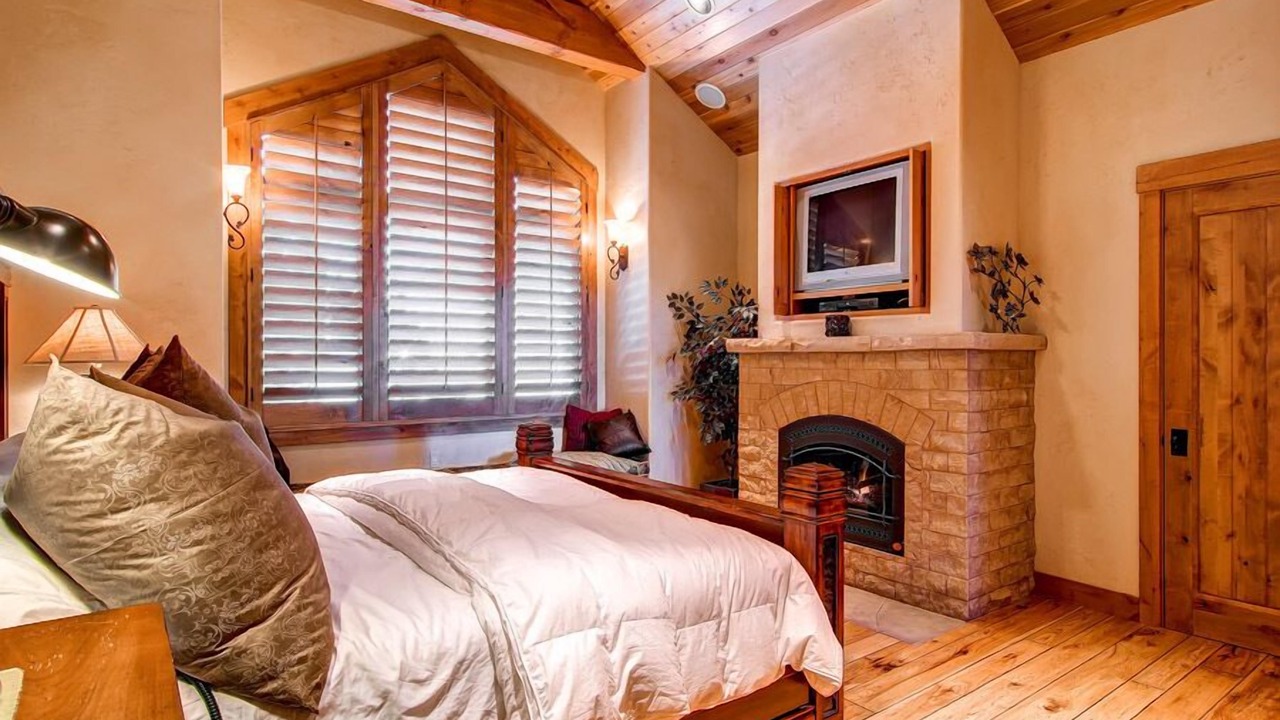 Photo of Bedroom in Three Peaks