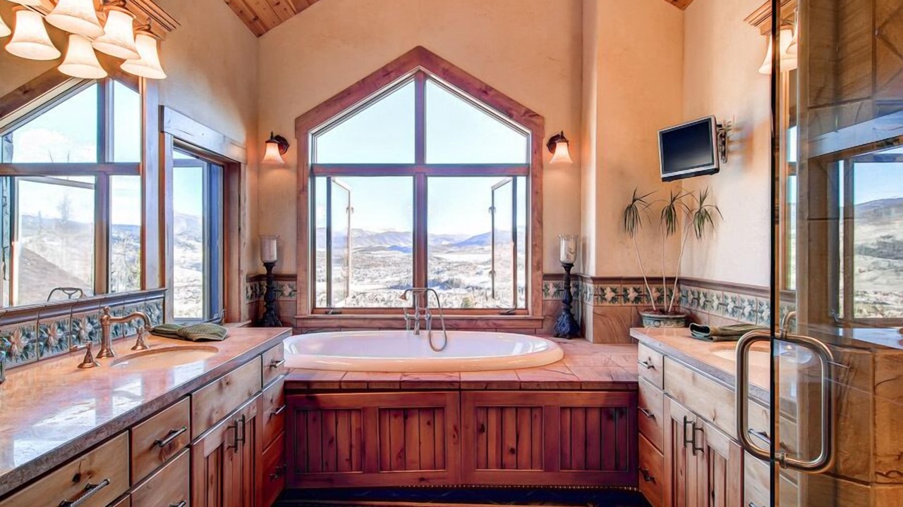 Photo of Bathroom in Three Peaks