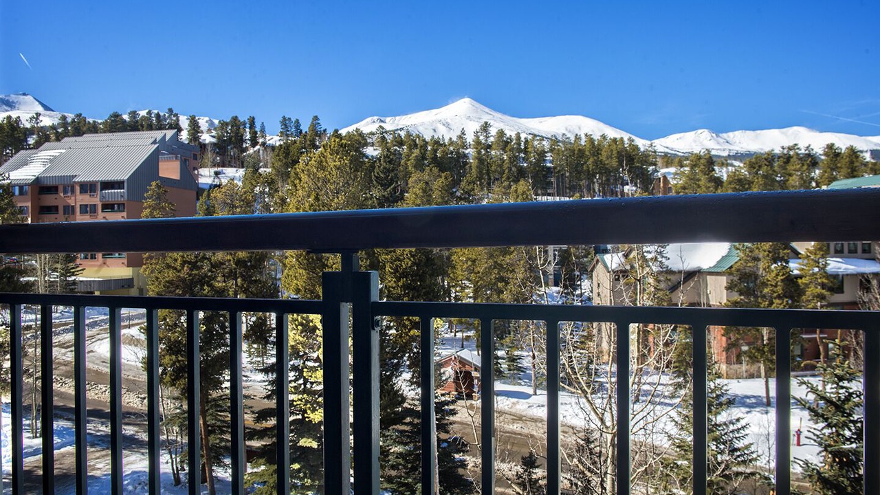 Photo of Patio Balcony in Peak 9