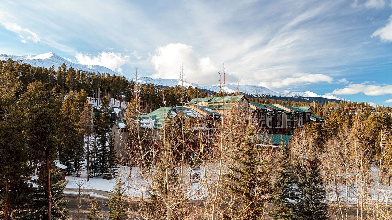 Photo of Others in Peak 9