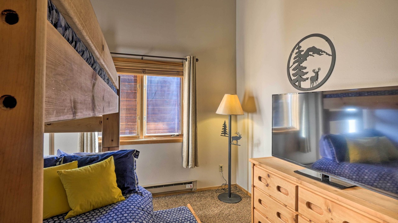 Photo of Bedroom in Four O'Clock