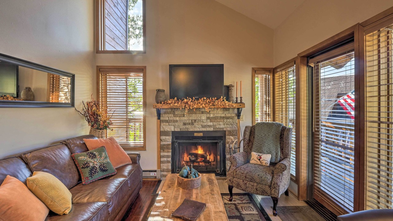 Photo of Livingroom in Four O'Clock