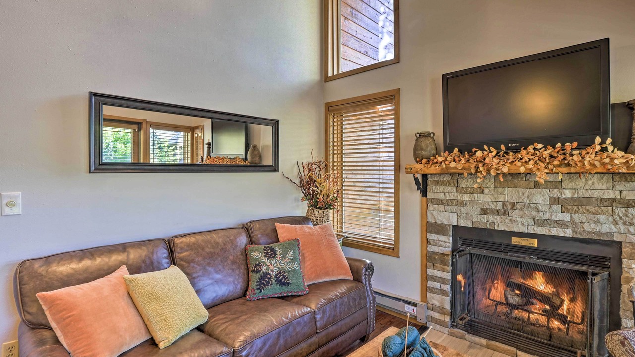 Photo of Livingroom in Four O'Clock