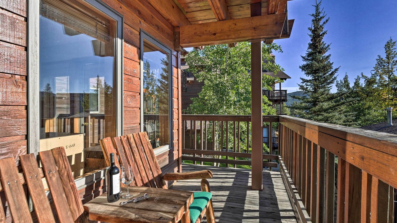 Photo of Patio Balcony in Four O'Clock