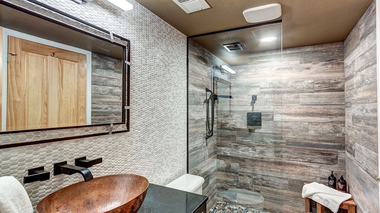 Photo of Bathroom in Warrior's Mark