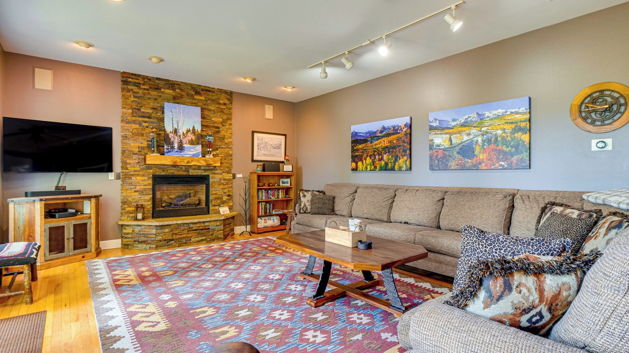 Photo of Livingroom in Warrior's Mark