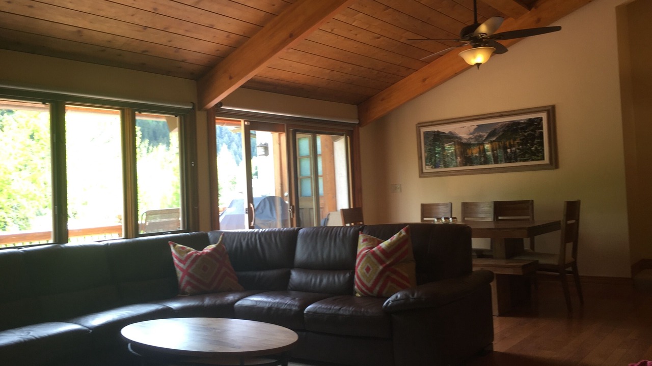 Photo of Livingroom in Eagle-Vail