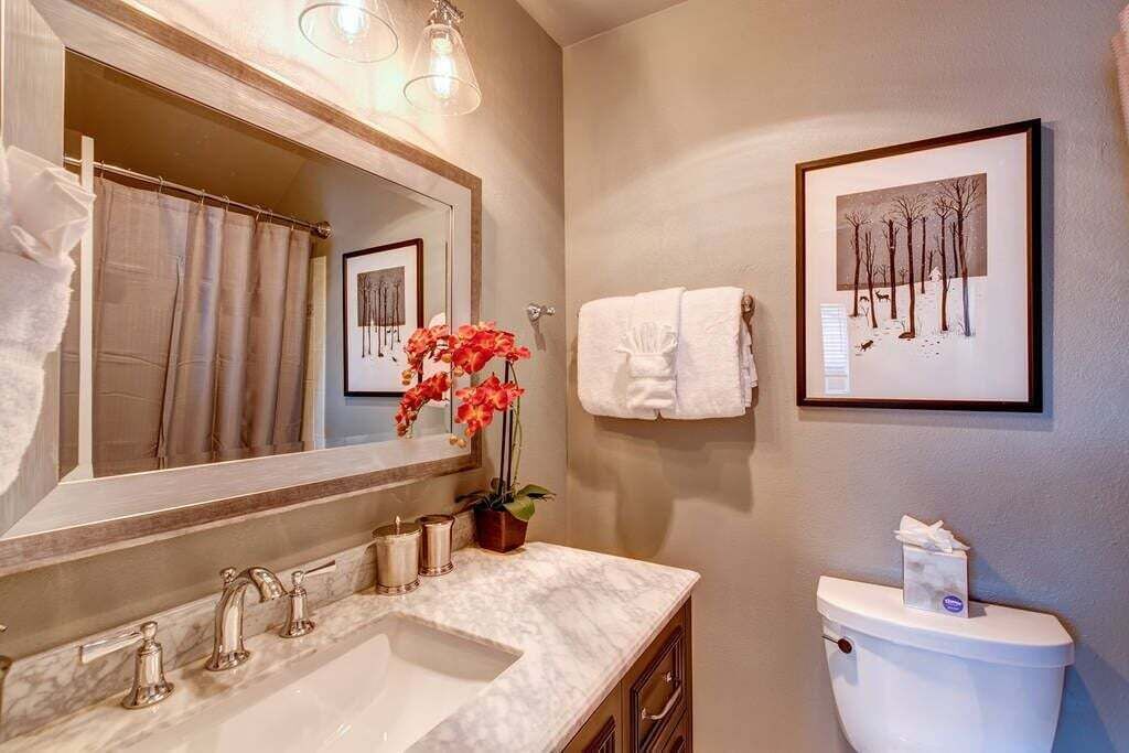 Photo of Bedroom in Four O'Clock
