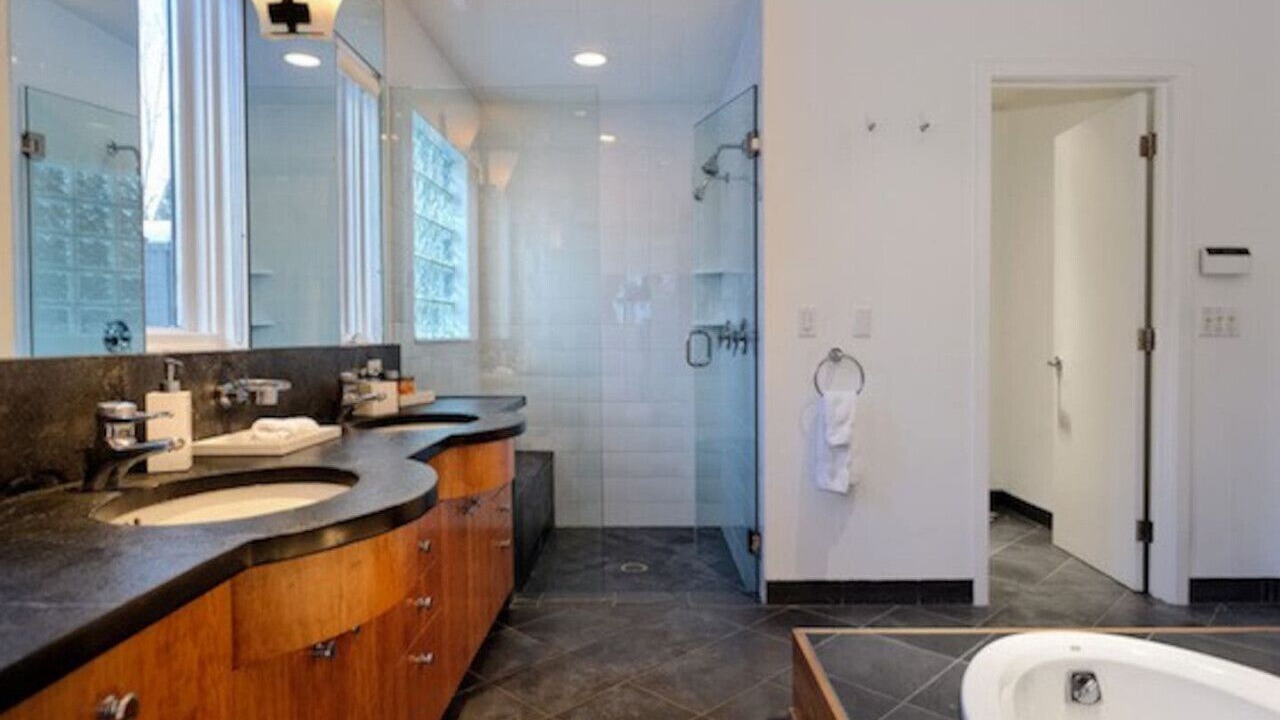 Photo of Bathroom in Aspen