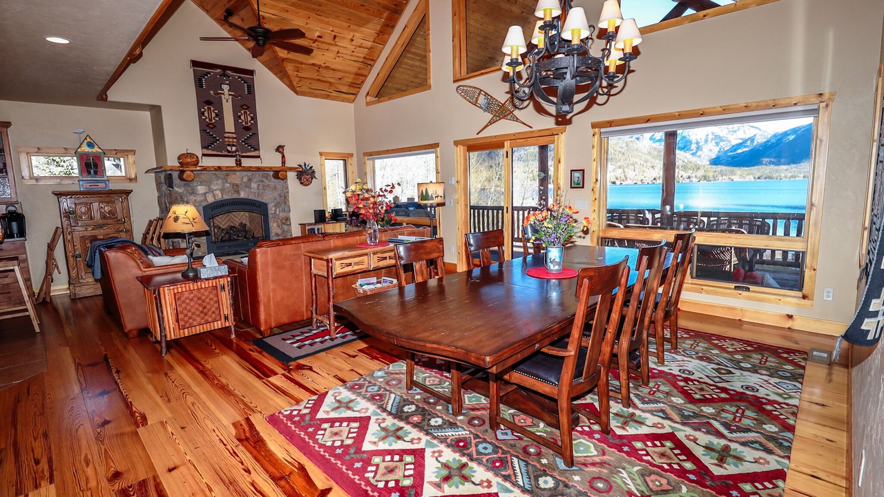 Photo of Livingroom in Grand Lake