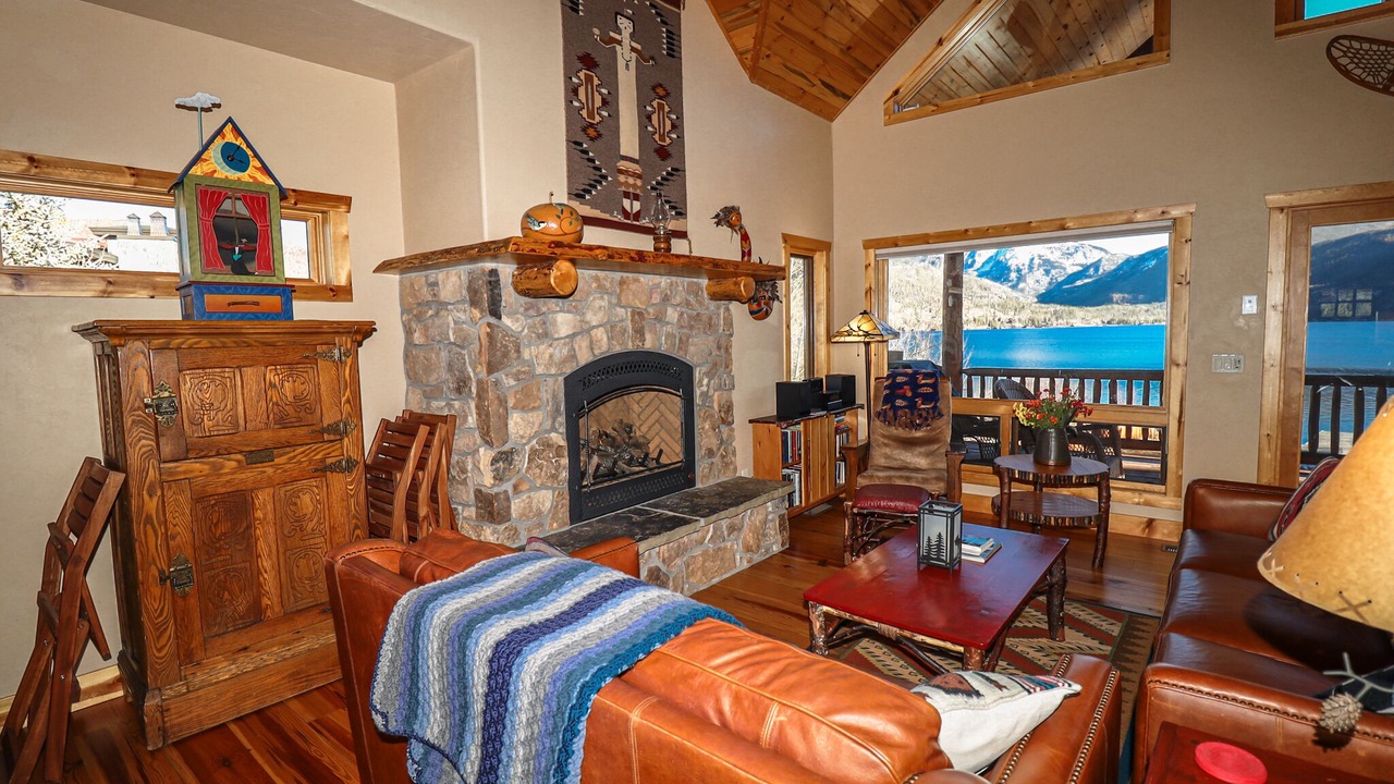 Photo of Livingroom in Grand Lake