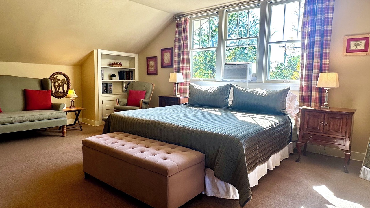 Photo of Bedroom in Old North End