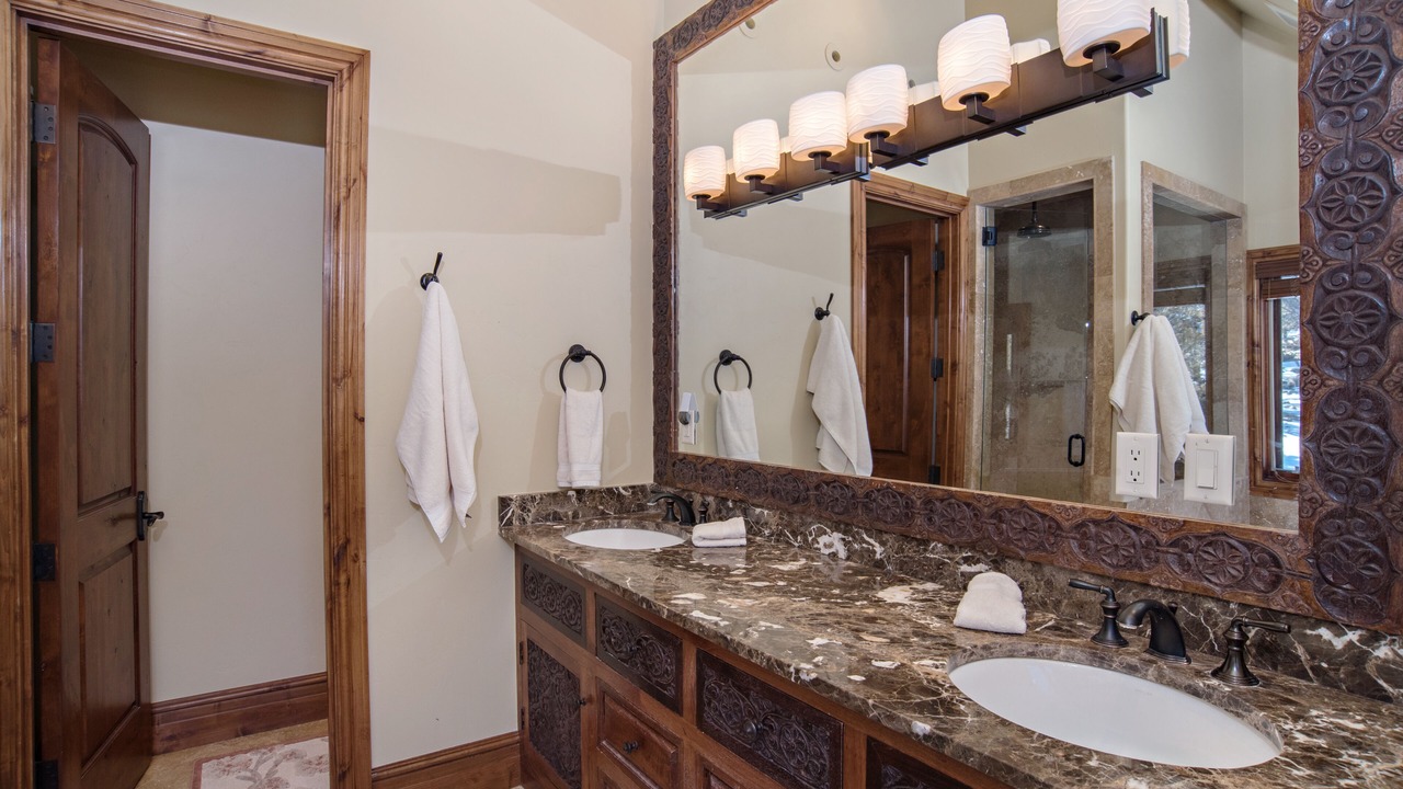 Photo of Bathroom in Carbondale