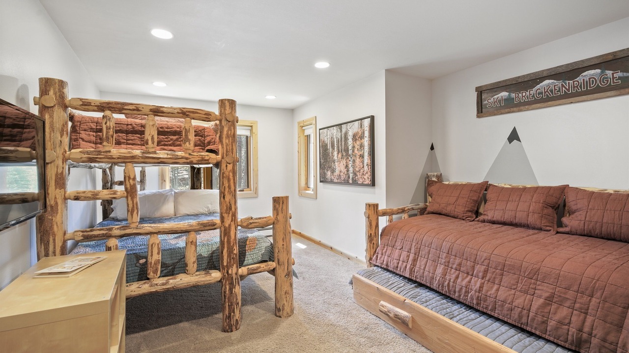 Photo of Bedroom in Warrior's Mark West