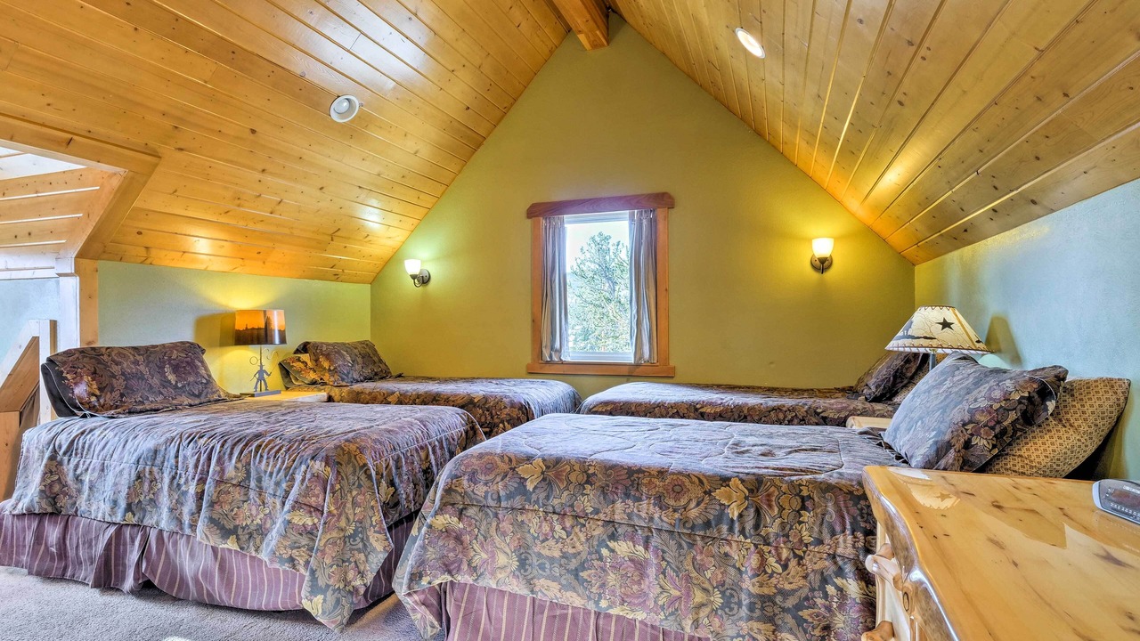 Photo of Bedroom in Warm Springs