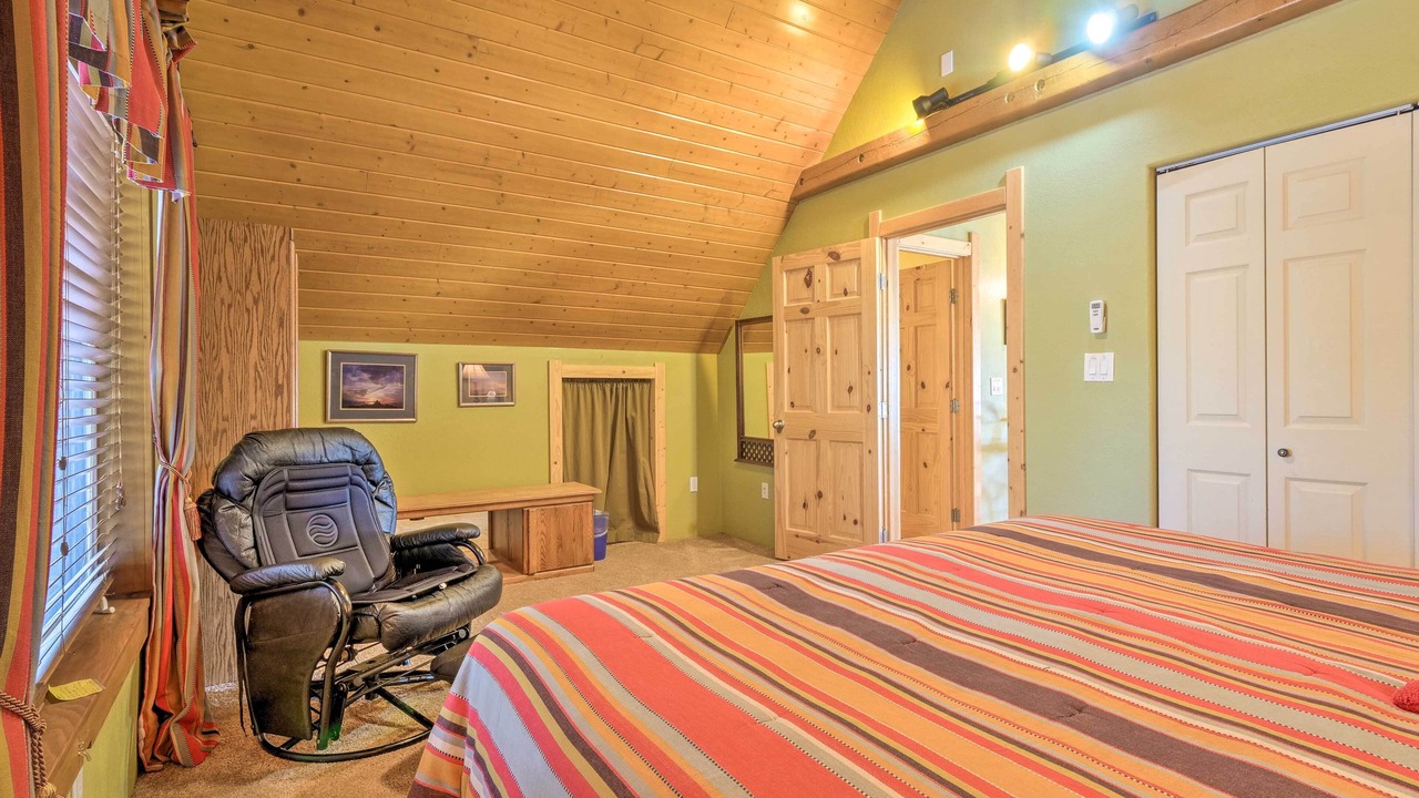 Photo of Bedroom in Warm Springs