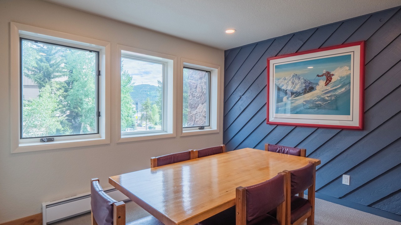Photo of Livingroom in Historic District