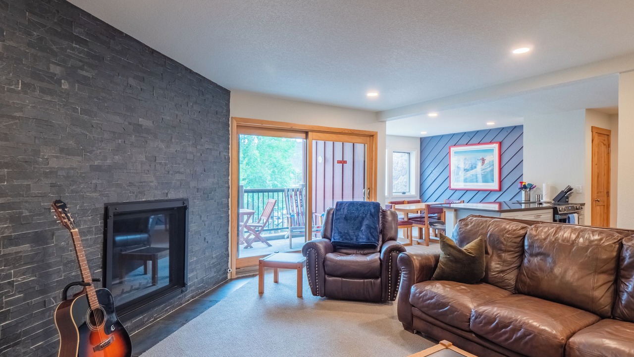 Photo of Livingroom in Historic District