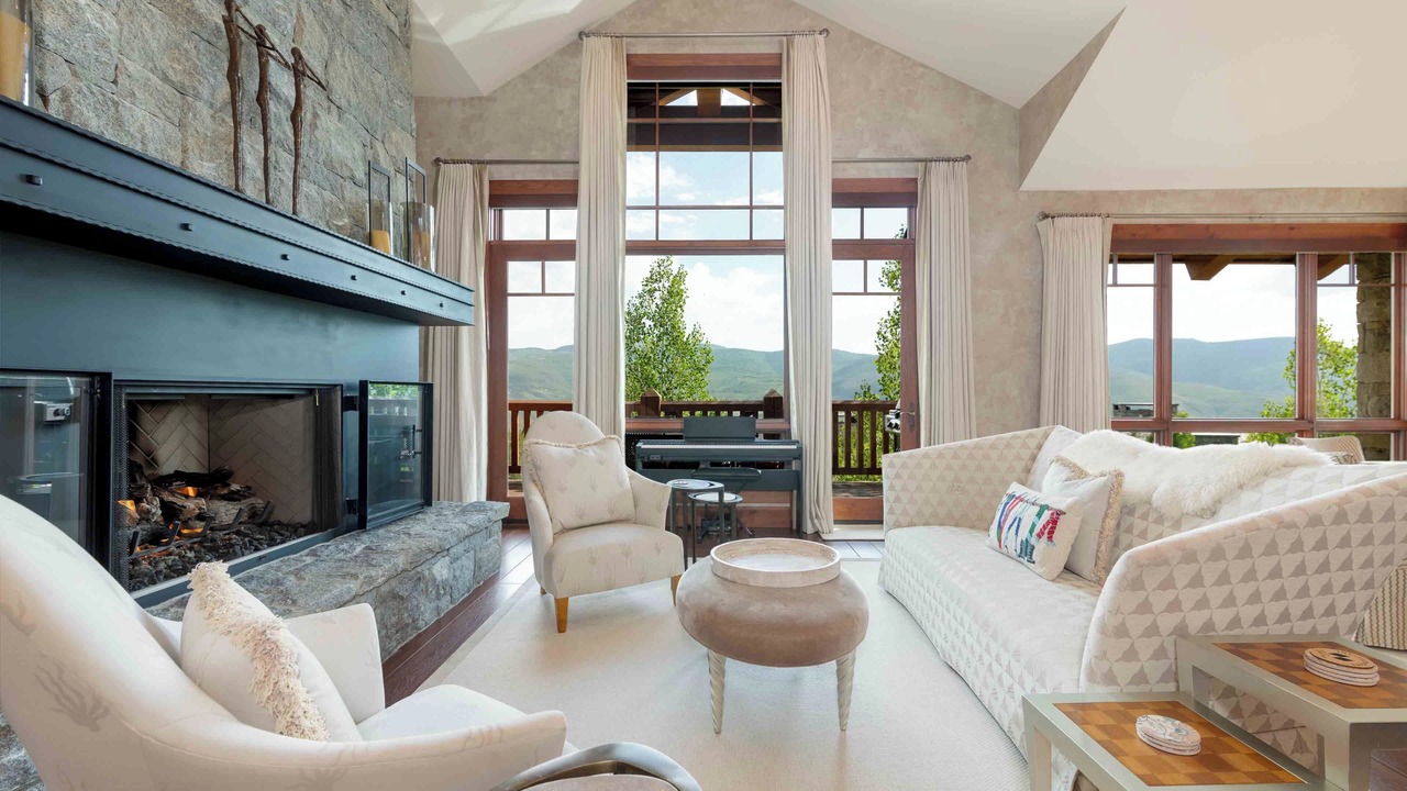 Photo of Livingroom in Avon
