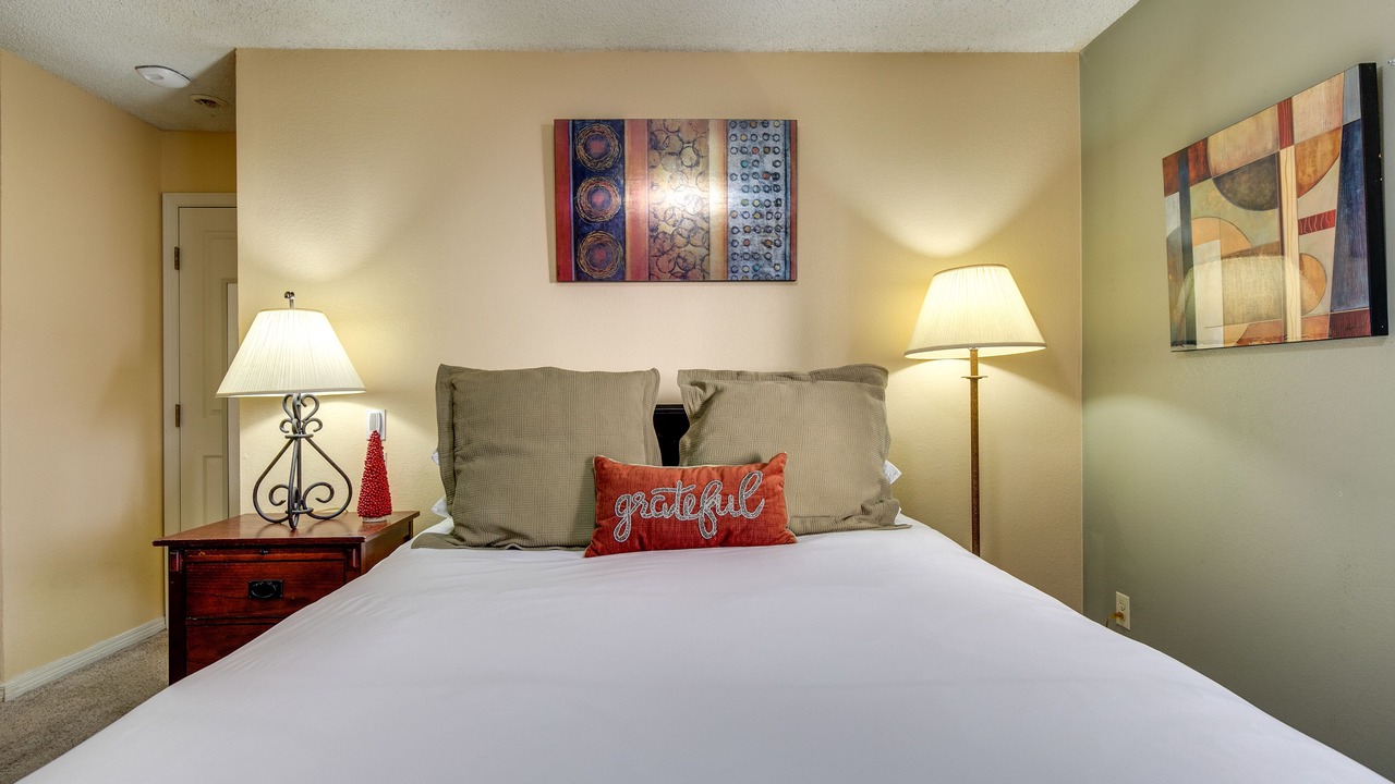 Photo of Bedroom in Englewood