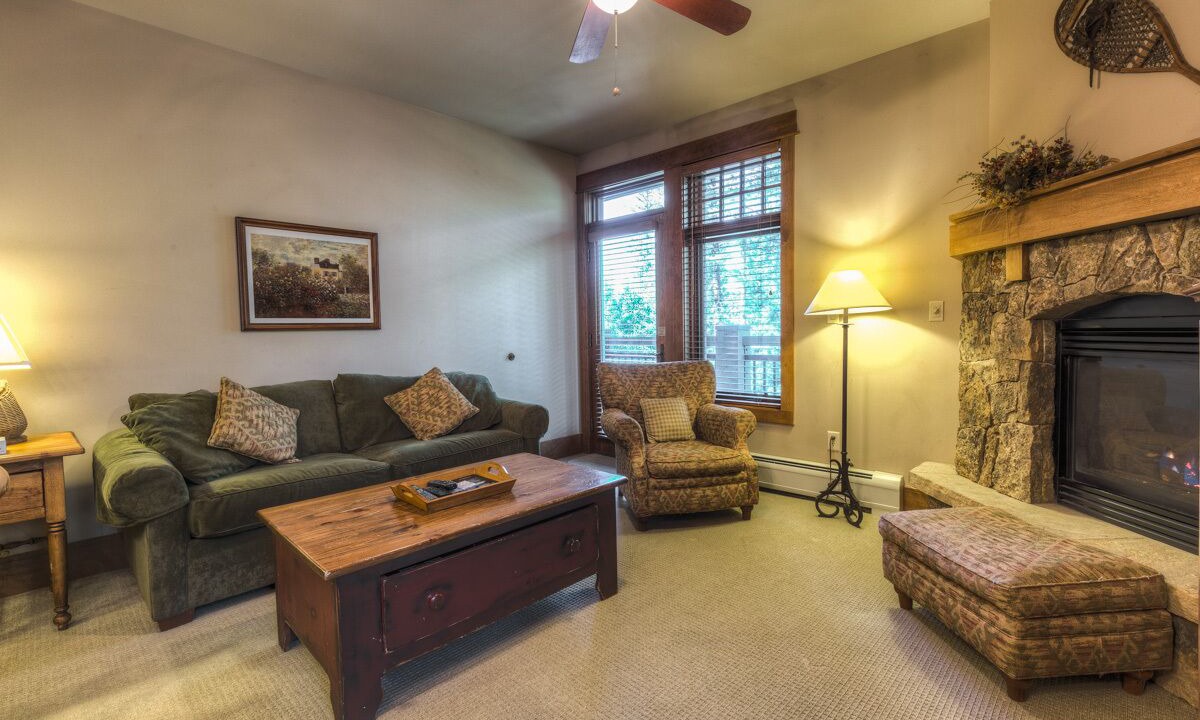 Photo of Livingroom in River Run