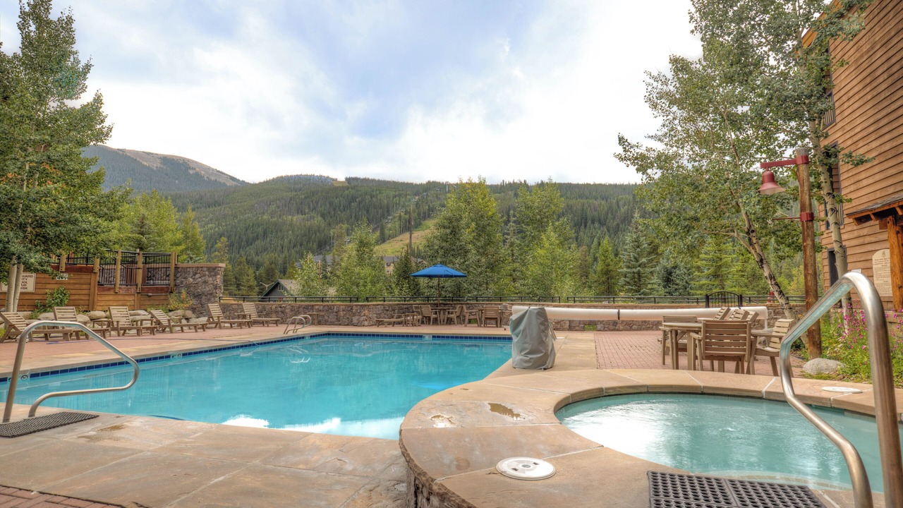 Photo of Outdoor in River Run