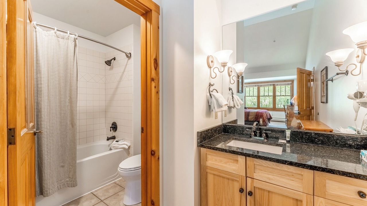 Photo of Bathroom in River Run