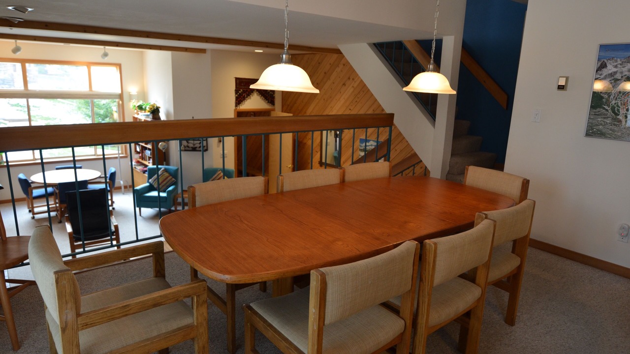 Photo of Bedroom in Peak 9