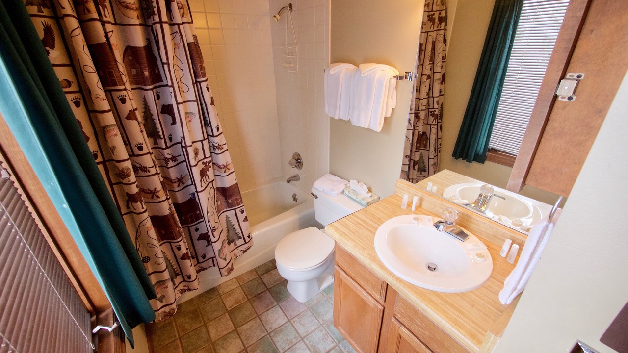 Photo of Bathroom in Warrior's Mark West