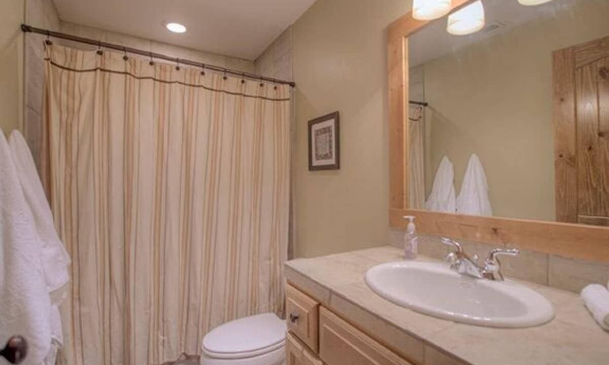 Photo of Bathroom in Vista Point