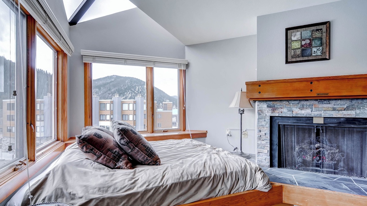 Photo of Bedroom in Lakeside Village