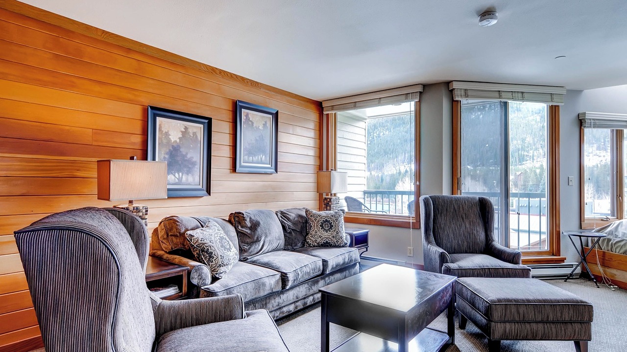 Photo of Livingroom in Lakeside Village