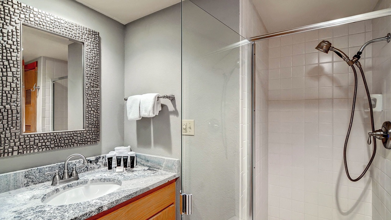 Photo of Bathroom in Lakeside Village