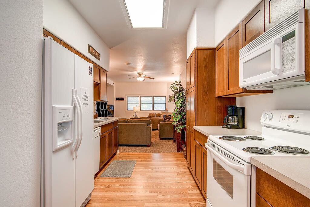 Photo of Kitchen in Warrior's Mark West